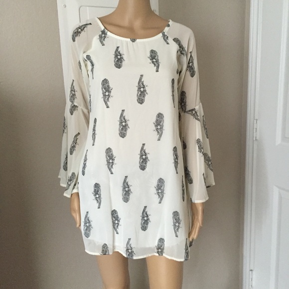 ⭐️5 STAR RATED! HP 🎉 KALANI ivory dress - Picture 4 of 7